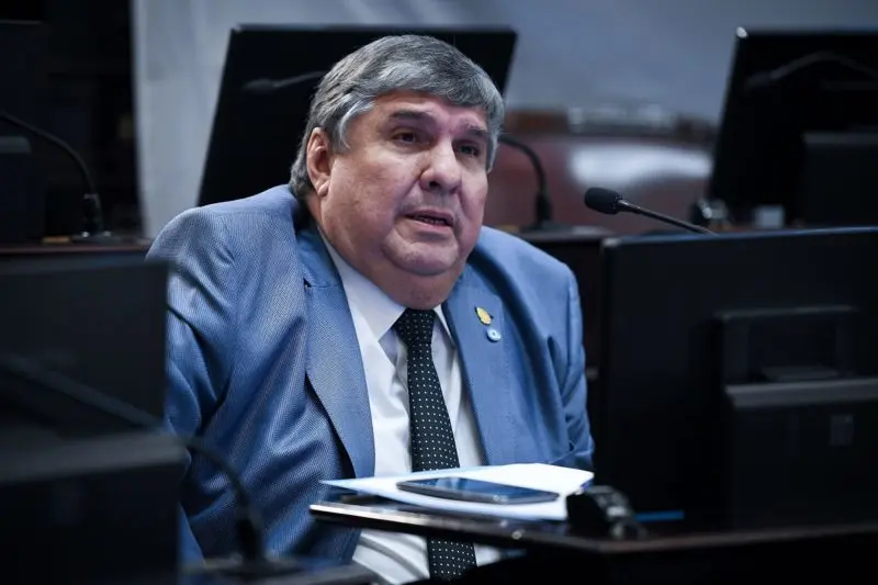 Jefe del bloque del FDT en el Senado también puso reparos al apoyo del acuerdo con el FMI