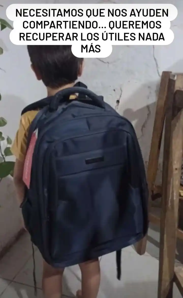 Robaron la mochila de un niño de primaria en pleno centro