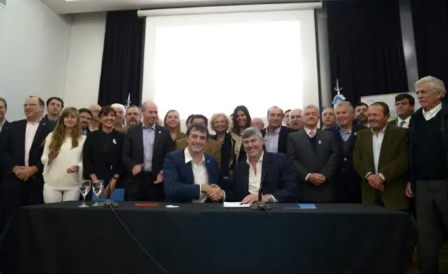 Ministerios de Educación y Agroindustria impulsan la educación agraria