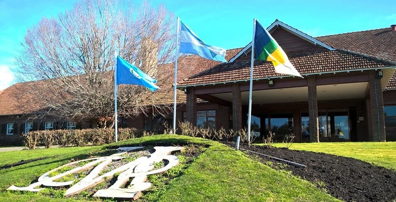 Acantilados celebra el 70° aniversario de UCIP
