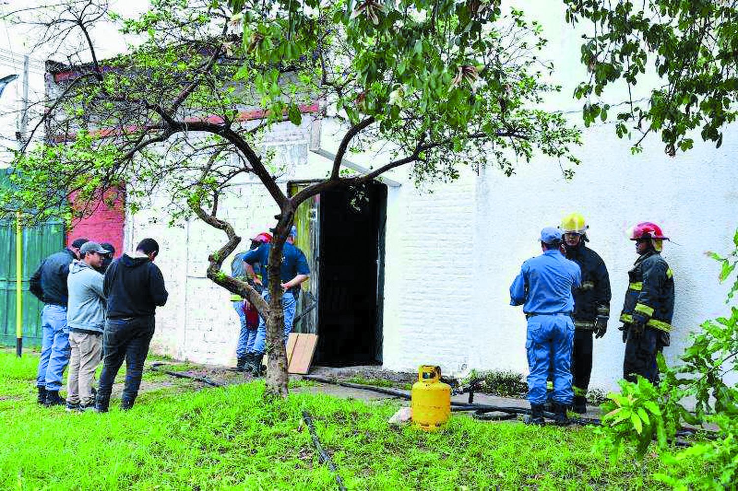 Una mujer de 61 años falleció al incendiarse su casa en el barrio El Mistol