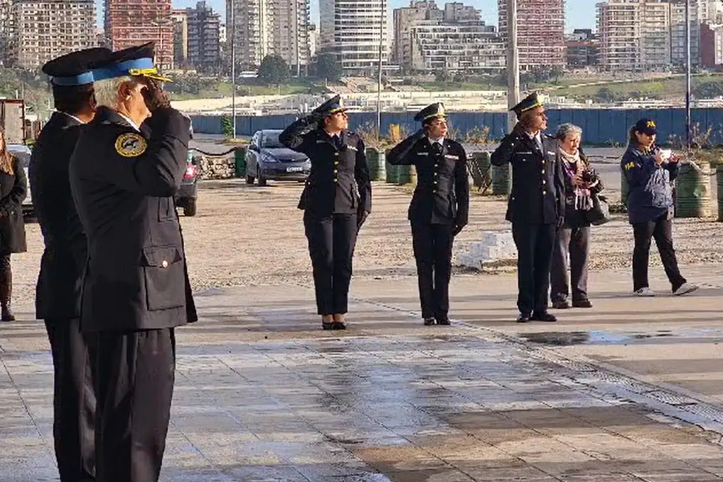 El acto se desarrolló en la Escollera Norte.