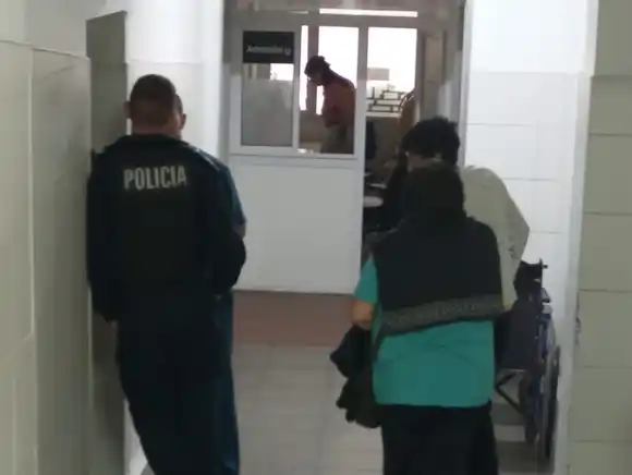 Hallaron un arma de fuego en el baño del Hospital Santamarina de Tandil y crece la preocupación por la seguridad