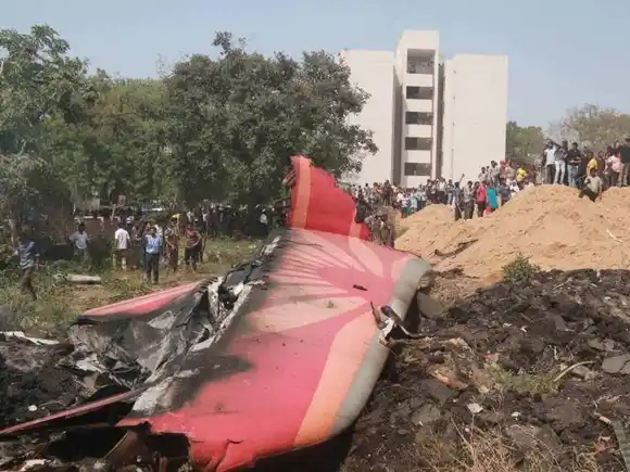 India inicia una investigación formal sobre el accidente aéreo: encontraron la caja negra
