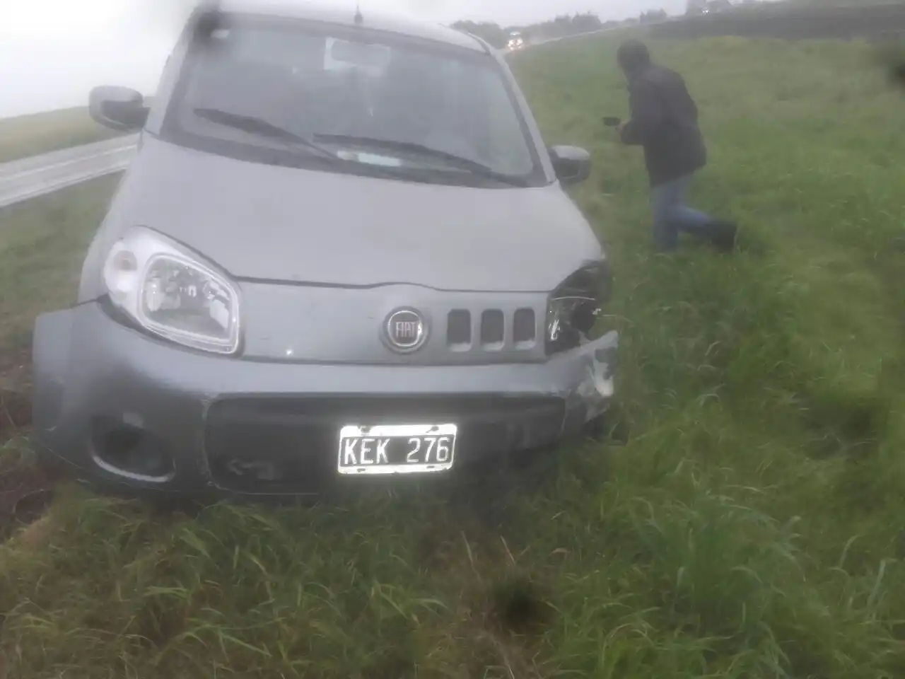 En cercanías de la rotonda se produjo el choque de dos automóviles