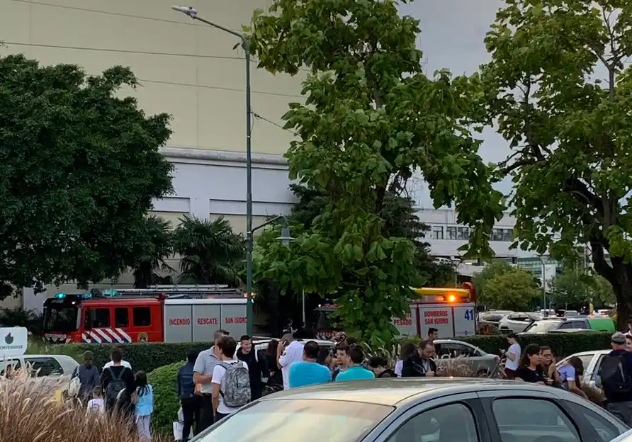 Otra vez evacuaron el shopping Unicenter de Martínez por una amenaza de bomba