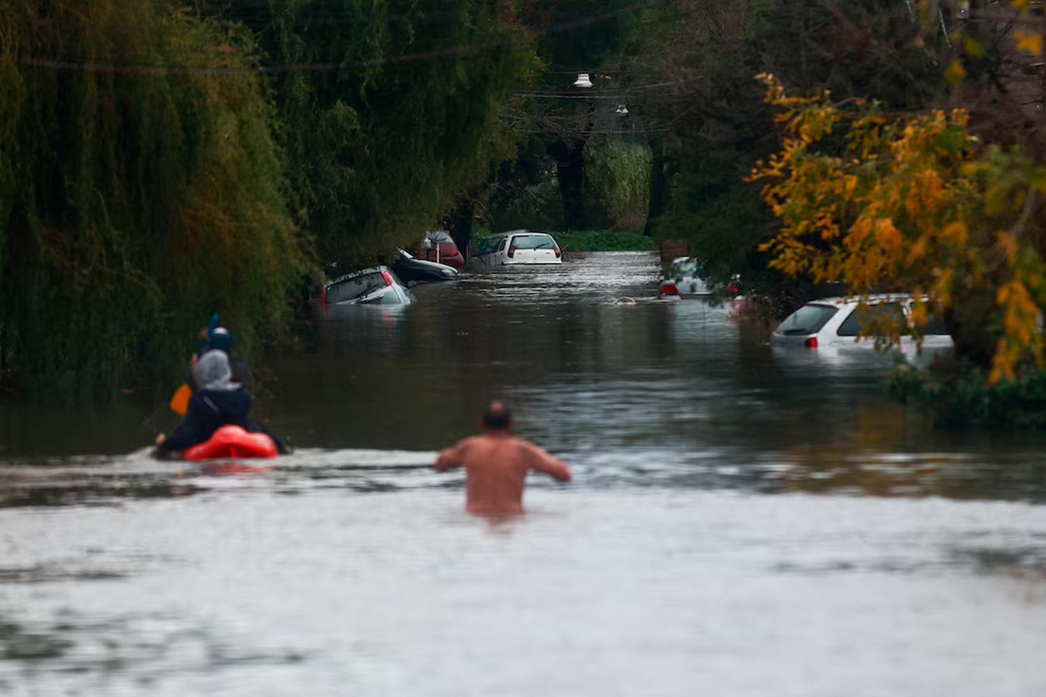 Tormentas en Buenos Aires: hay más de 4.100 evacuados y volvieron a emitir alerta roja para 15 municipios