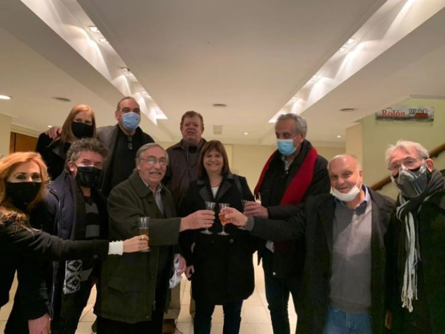 Denuncian que Patricia Bullrich violó el protocolo de teatros en la obra de Luis Brandoni