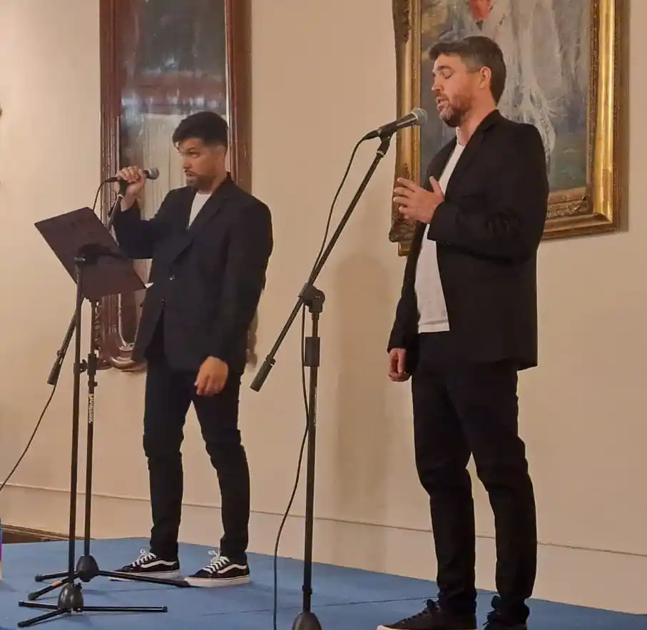 Lírico y romántico- Flavio Fumaneri y Henán Quinteros en el escenario del Club Social-