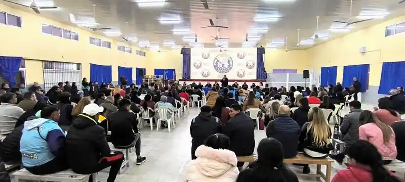 OPNGT: Vecinos del barrio Nuestra Señora
de Lourdes se reunieron con autoridades