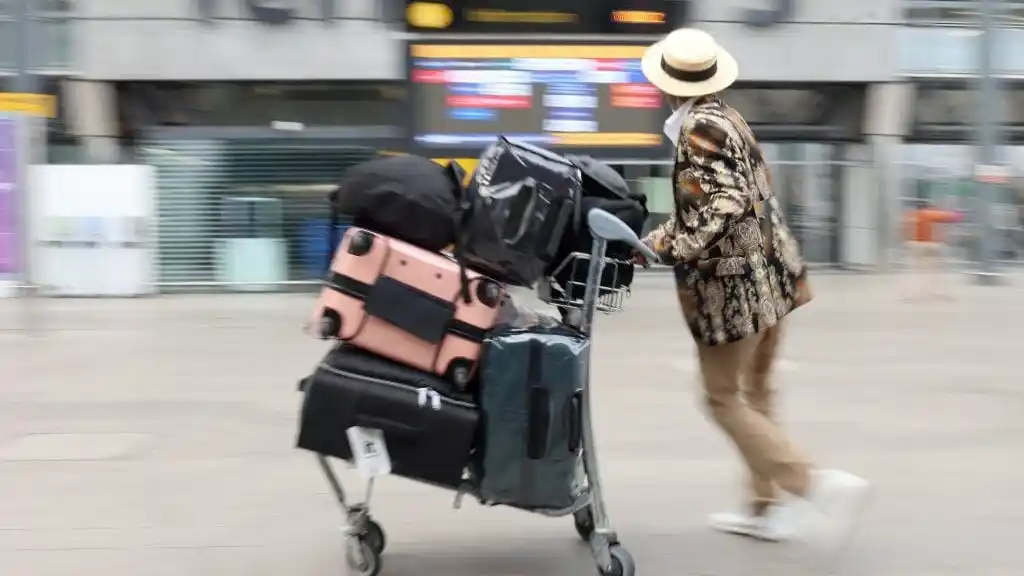 Argentinos que viajan al exterior