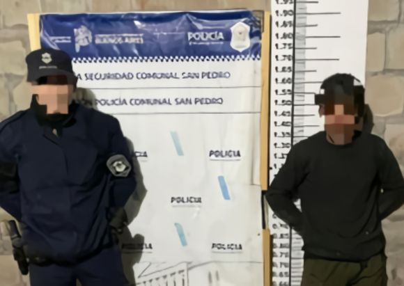 Intentó agredir a la Policía con un hacha y fue aprehendido