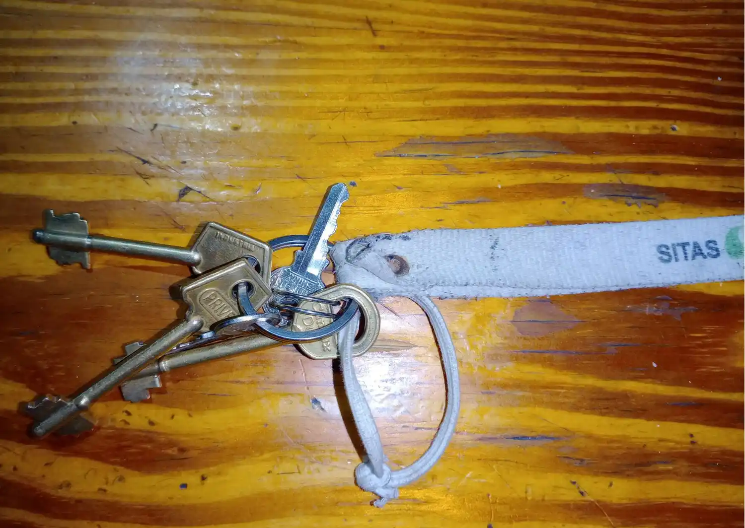 Llaves encontradas en Lucio Mansilla