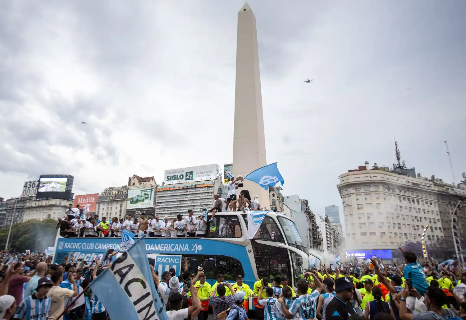 Racing fue pura alegría en inmediaciones del Obelisco.