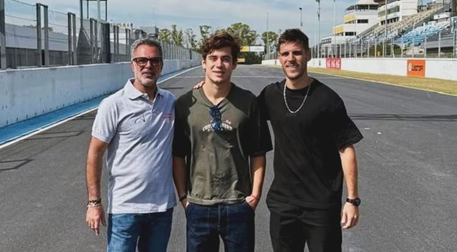 Colapinto apareció en el Autódromo de Buenos Aires para realizar un trámite clave para sostener su sueño en la Fórmula 1