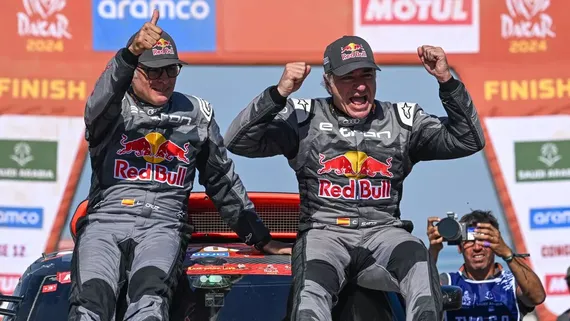 El español Carlos Sainz ganó su cuarto Rally Dakar