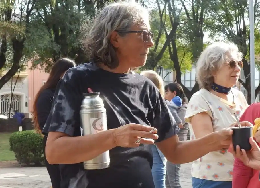 Silvia Cajide es docente, activista feminista y reconocida en los movimientos de Derechos Humanos.