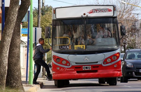El Ejecutivo adjudicó la línea 4 y rechazó las propuestas de la 1 y 5