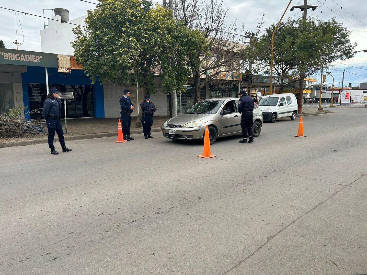 El operativo contó con la participación de personal de diversas unidades policiales.