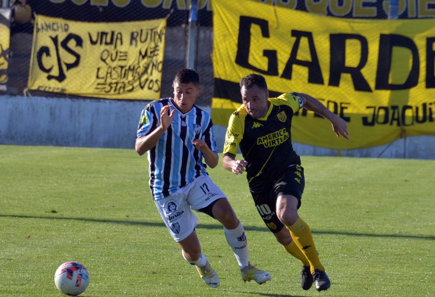 Santamarina se reencontró con sus hinchas y el gol pero sigue enemistado con el triunfo
