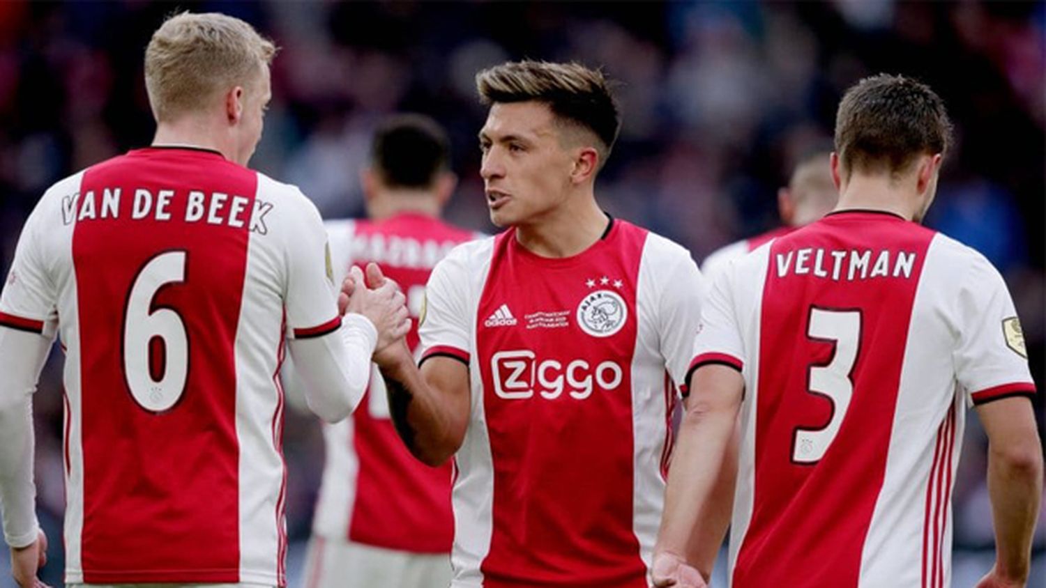 Lisandro Martínez marcó un gol de los 13 que anotó el Ajax