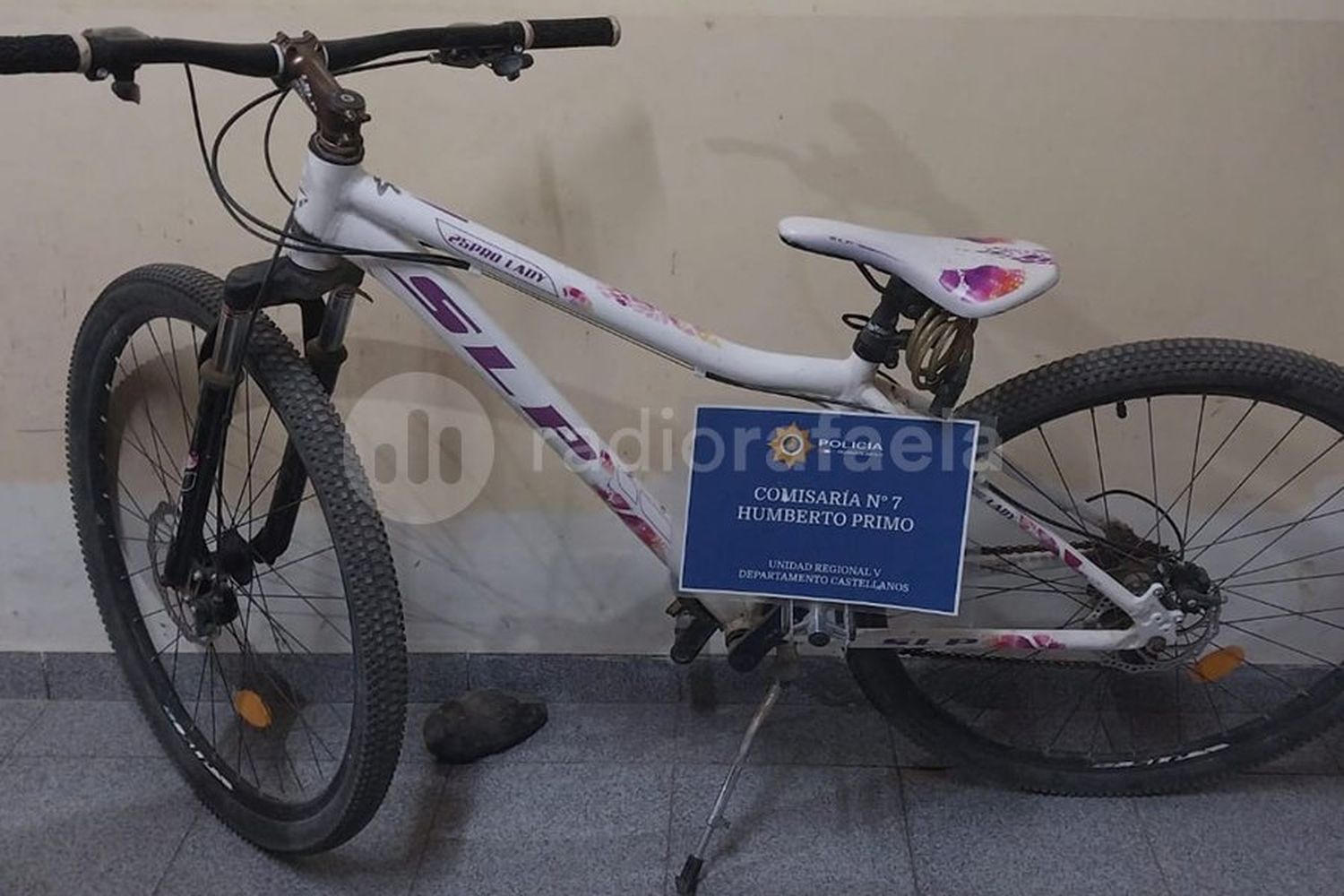 Otra bicicleta secuestrada: la encontraron abandonada en la región