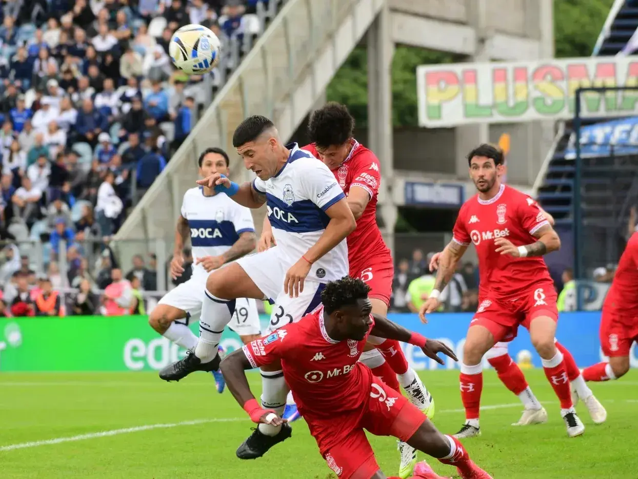 El Globo recibe al Lobo platense a las 20 en el incio de la fecha 13 del Clausura de la LPF. Foto:0221