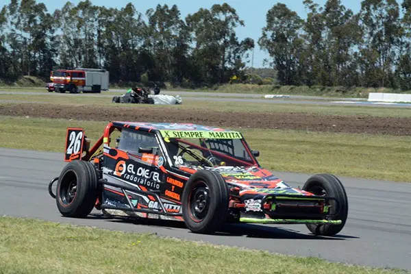 Un motorista que se posiciona en varios torneos del automovilismo