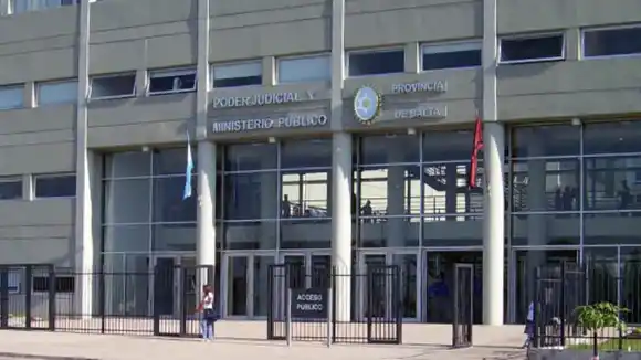 Detienen a policía federal en Salta por almacenar 60.000 archivos de abuso sexual infantil