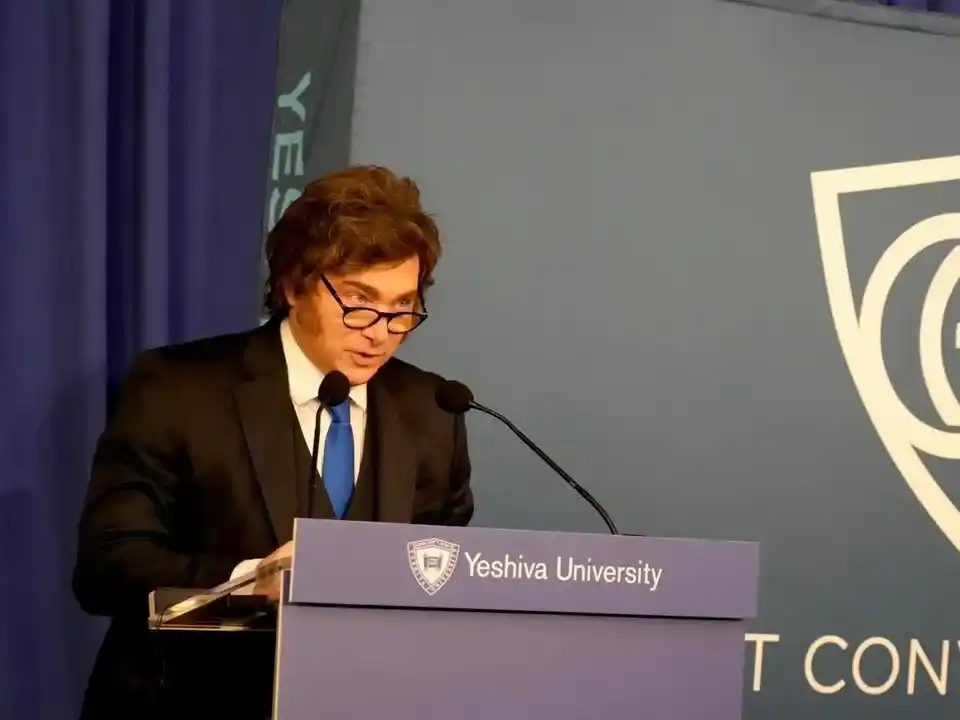 Milei calificó a Irán como “enemigo”, se definió como “el presidente más sionista del mundo” y pronosticó: “Vamos a ganar la guerra”