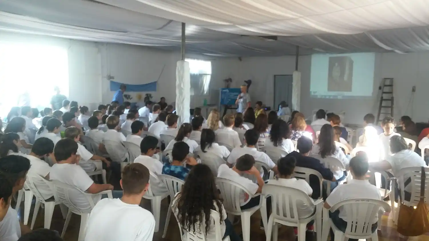 Emoción por la historia viva en la 1ª Jornada Malvinera para Escuelas Rurales