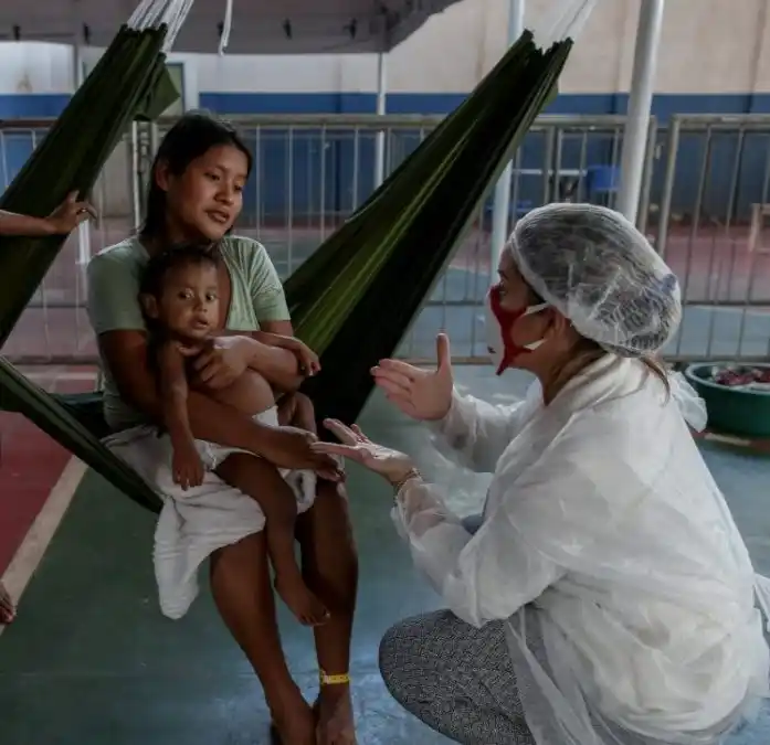 De héroes a una estadística: médicos que lidian con el COVID-19 en Venezuela