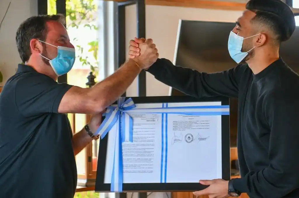 González, campeón de la Copa América, fue distinguido en su ciudad