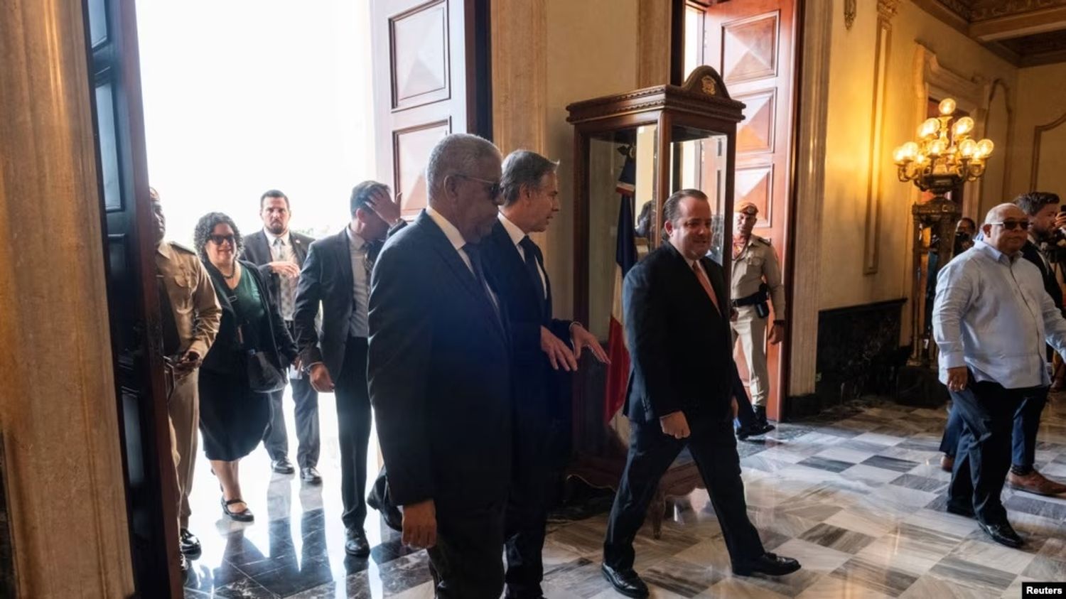 El secretario de Estado de Estados Unidos, Antony Blinken, llega al Palacio Nacional.