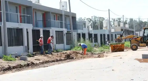 Tandil: Despiden a 100 trabajadores de viviendas del Procrear