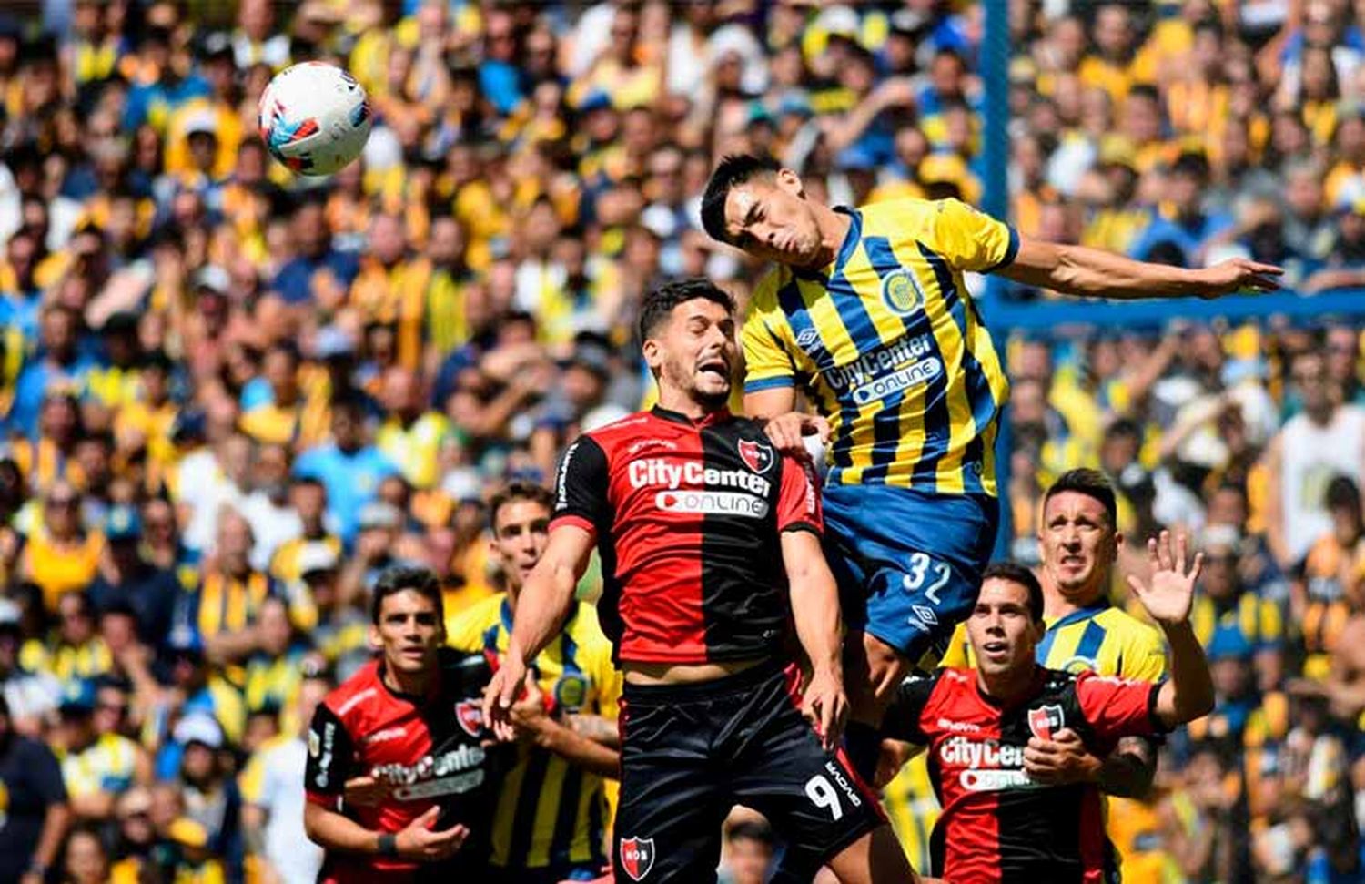 Clásico rosarino: Newell´s sacó pechó en Arroyito y venció al "Canalla"