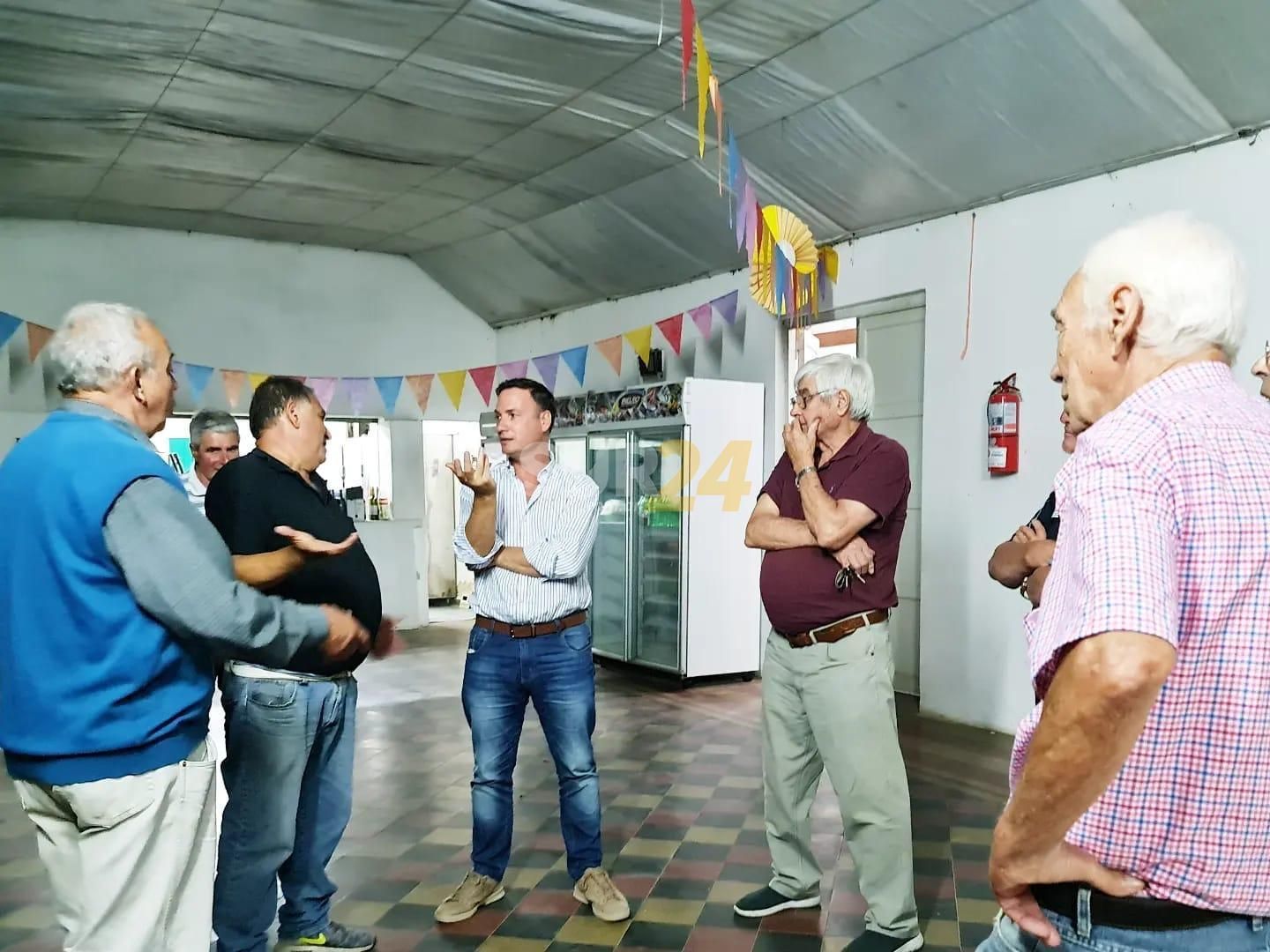 El senador Enrico impulsa proyector para los clubes El Empalme y El Fortín