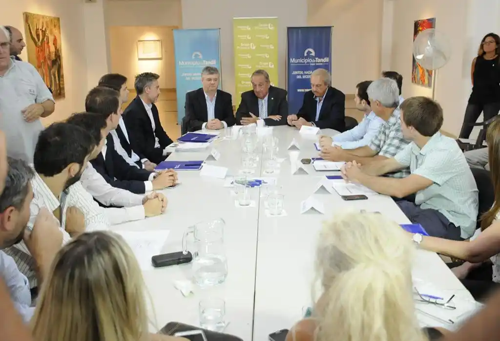 El director del Grupo Bapro encabezó una reunión de trabajo con intendentes