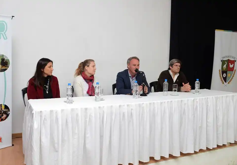 Entregaron herramientas a egresados del programa Crecer