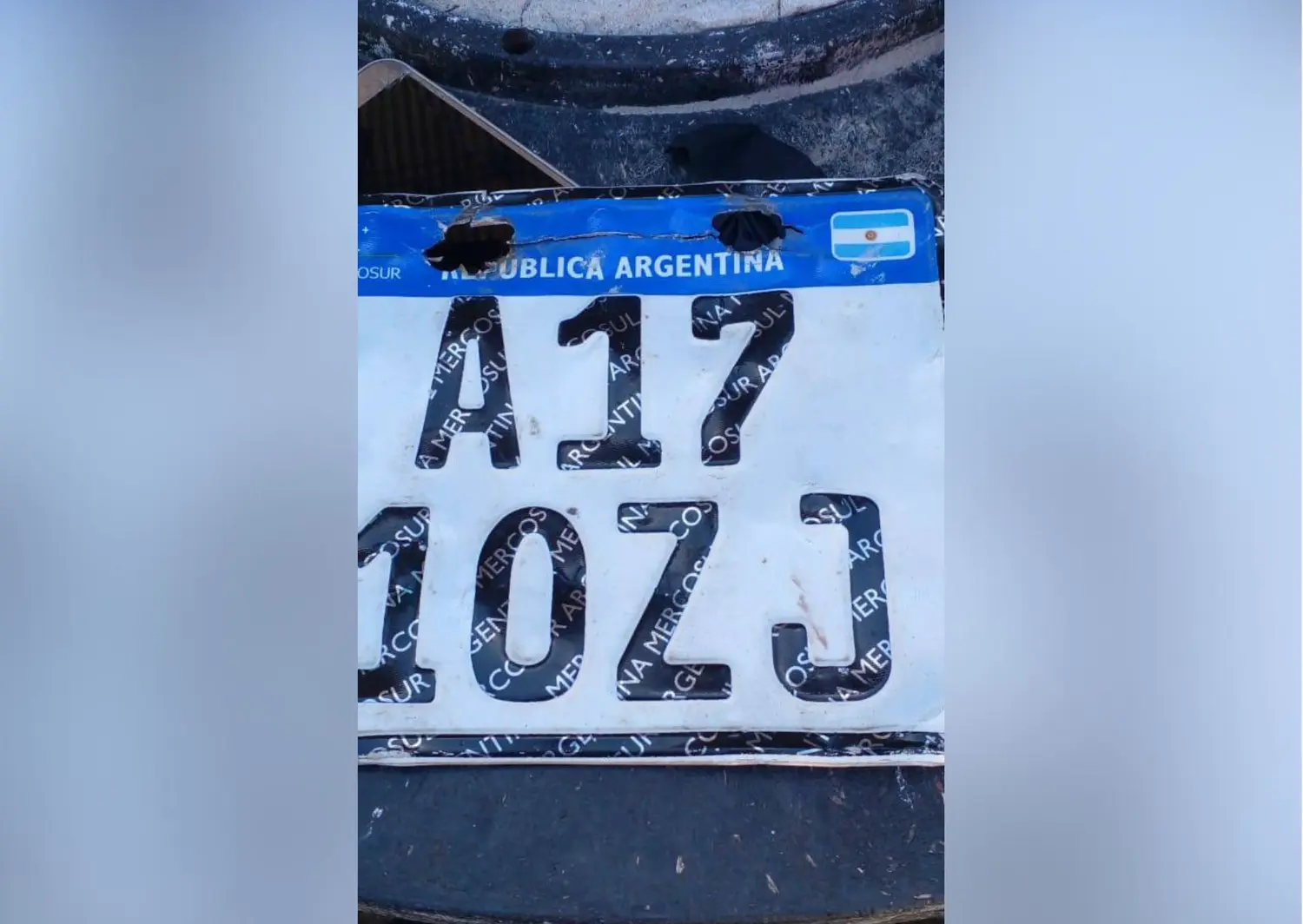 Patente encontrada en Río Tala