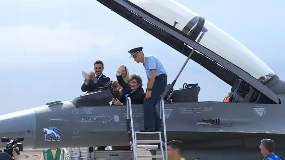 Milei sobre los aviones de combate F-16: “Un símbolo de la Argentina que estamos construyendo”