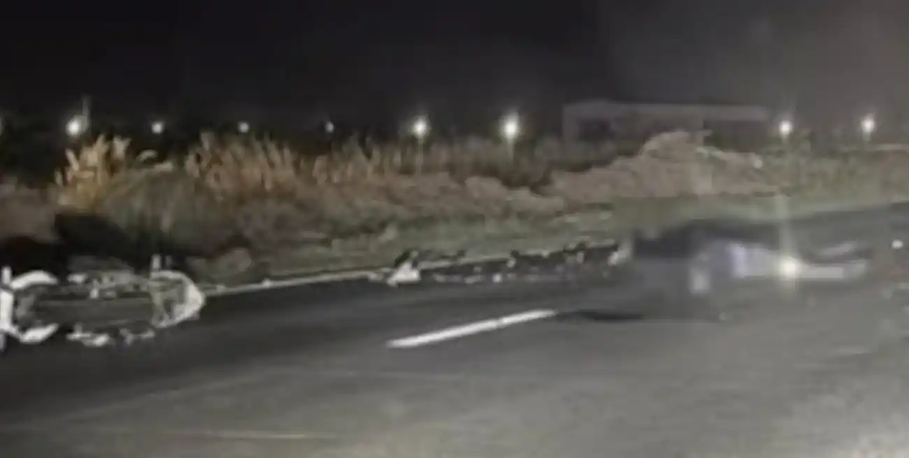 La víctima cayó sobre el asfalto y fue atropellada posteriormente por dos camionetas