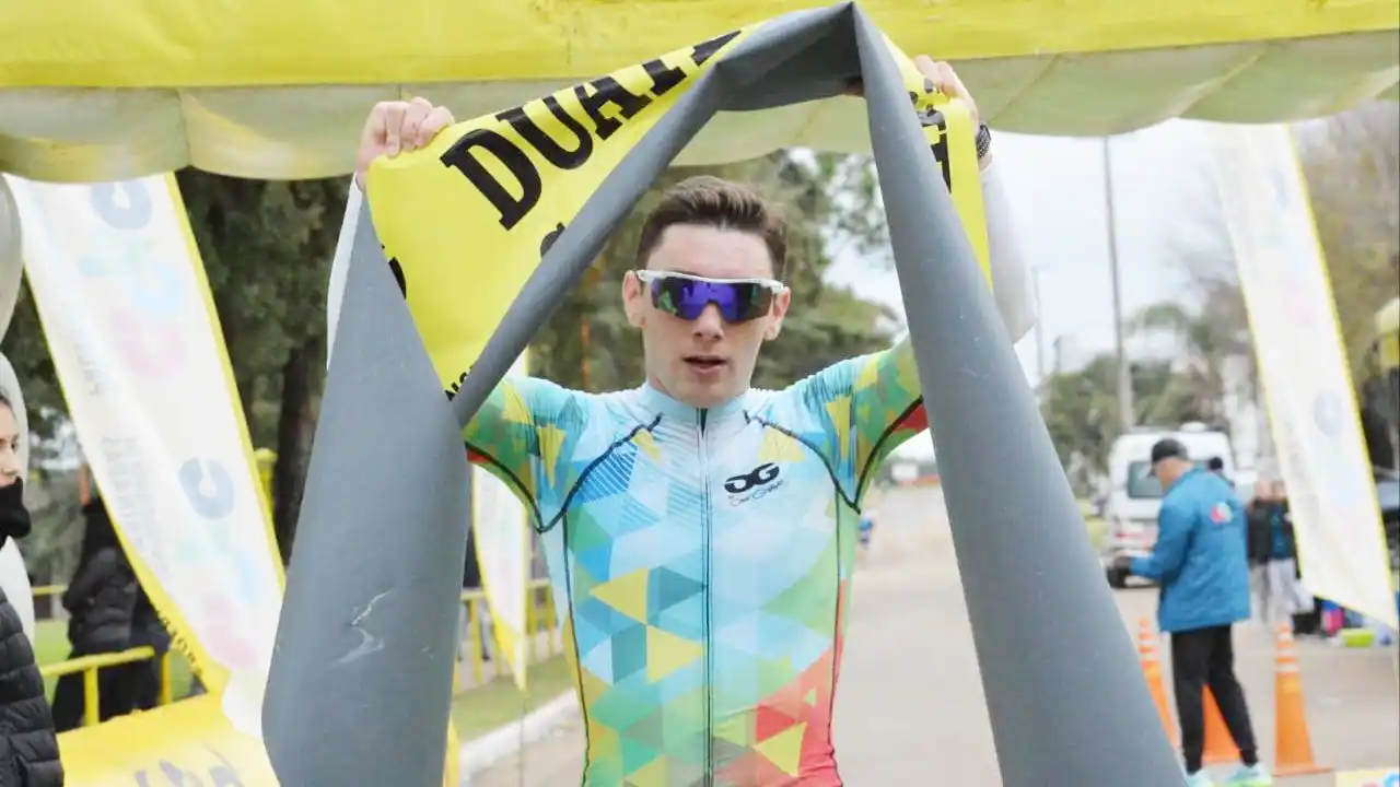 Matías Gómez y Ana María Brunini se impusieron en el Duatlón de Federal