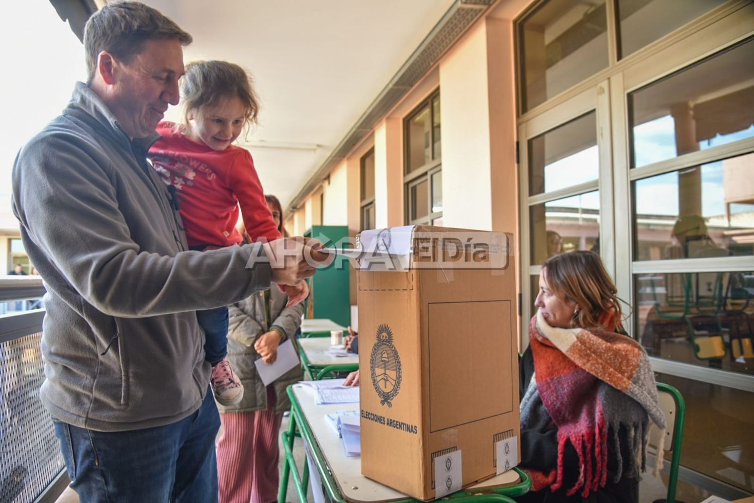 Martín Roberto Piaggio votó e invitó a los gualeguaychuenses a “arrimarse a las escuelas”