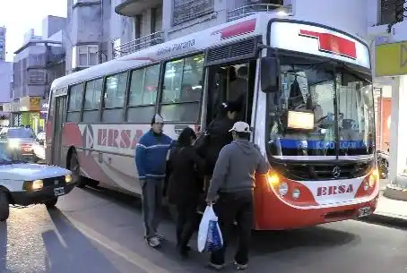 La Defensoría del Pueblo deParaná cuestiona la suba del boleto de colectivo