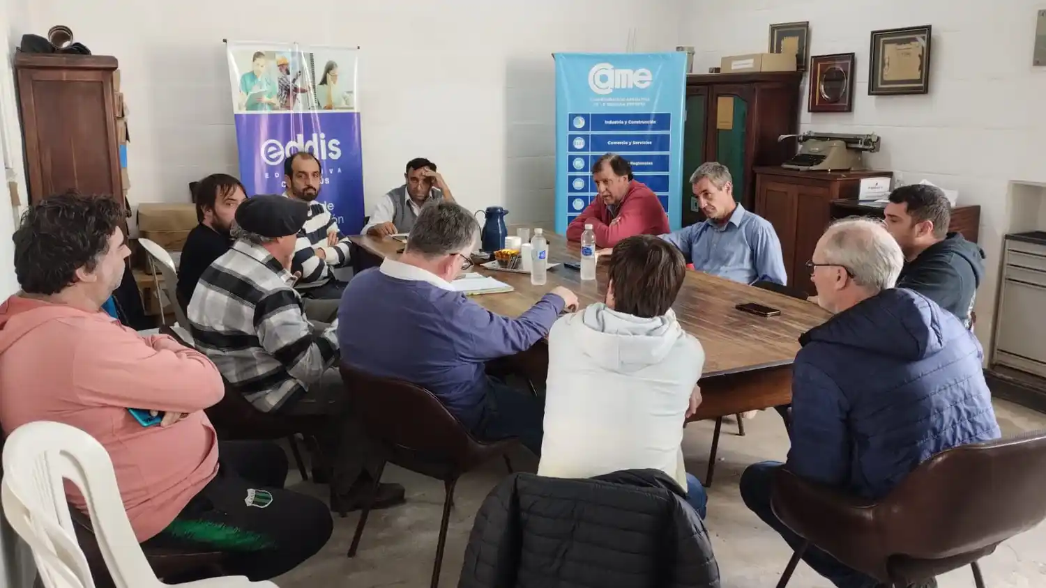 Reunión con EDEA: Comerciantes de Chascomús buscan alternativas ante aumento de tarifas eléctricas