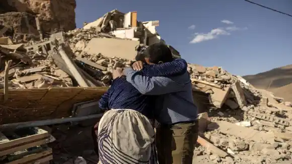 ¡SISMO EN MARRUECOS! Grupos de rescate esperan encontrar sobrevivientes entre los escombros