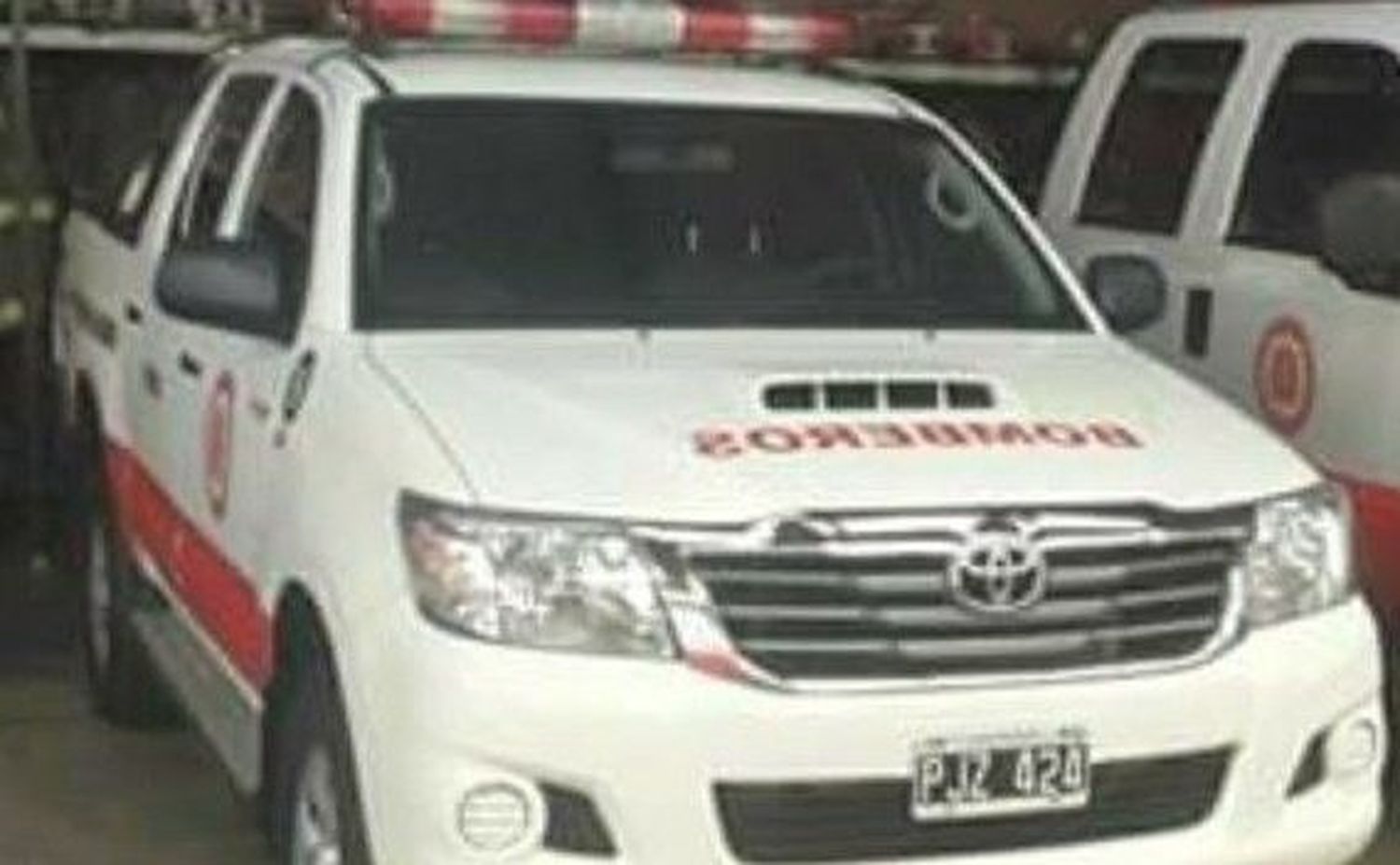 No se salva nadie: Delincuentes le robaron una camioneta a los bomberos de Quilmes