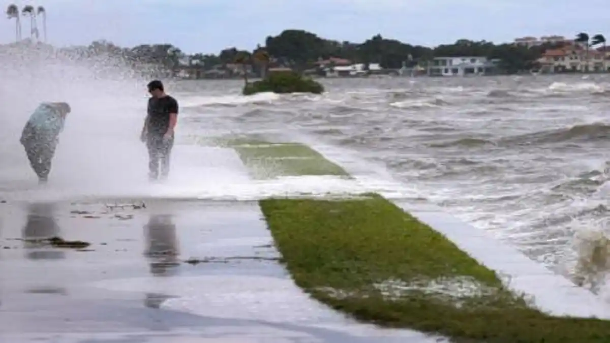 Vías inundadas y apagones dificultan rescates en EE. UU. tras devastador huracán Helene