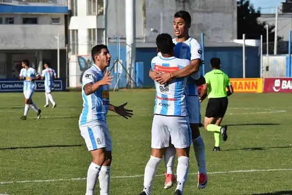 Juventud goleó a Defensores de Belgrano y sueña con la clasificación
